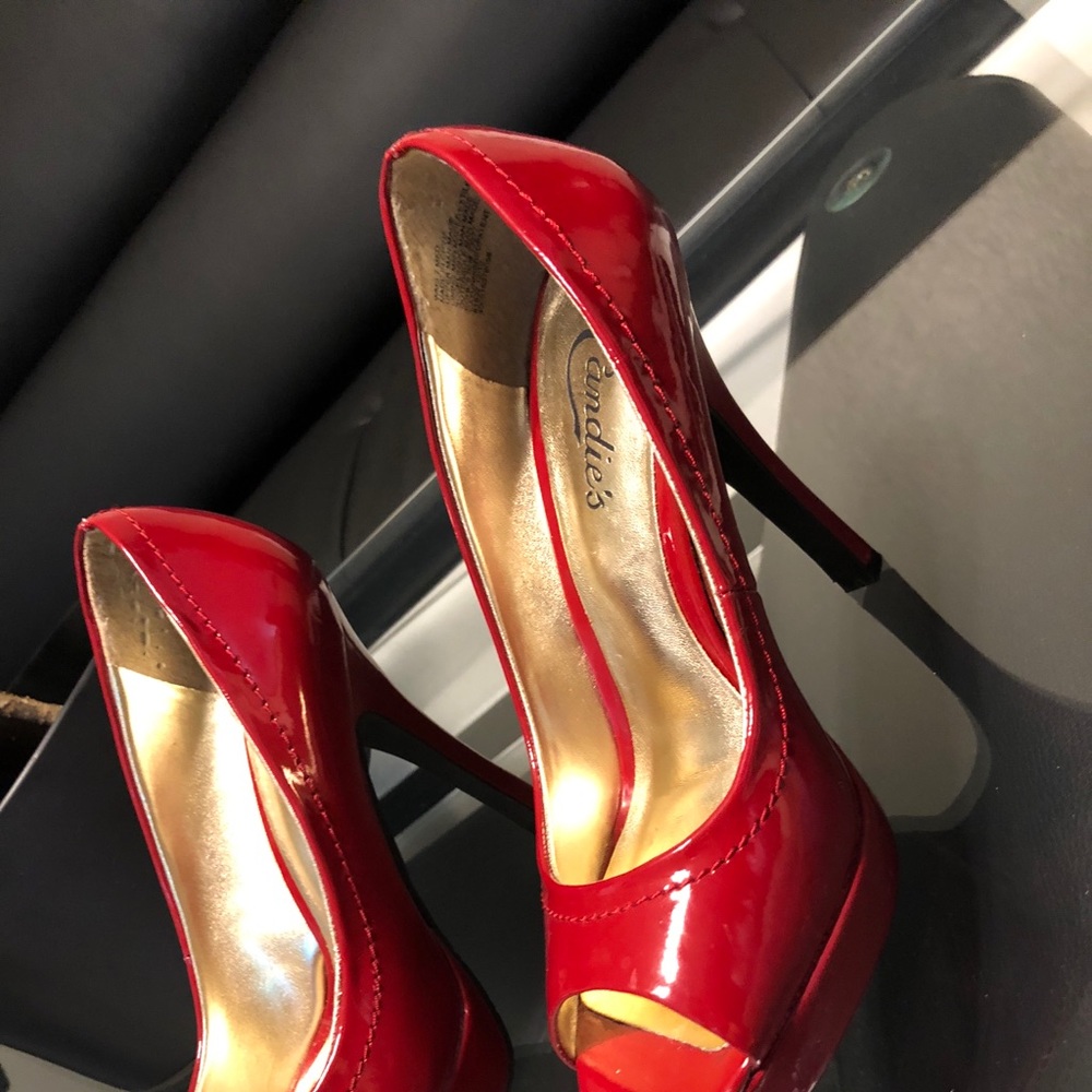 Shiny red Candies